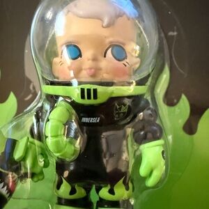 VERY RARE! Sam Sam Adventurer - Green and Black Not sold in US. Authentic Sealed